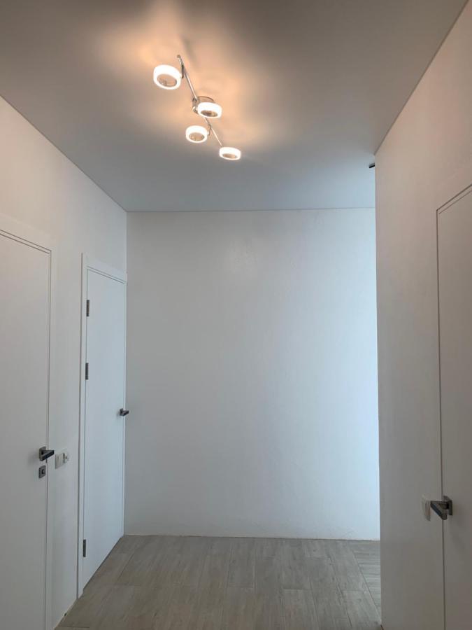קייב New 3 Rooms Apartment Near The Metro Station מראה חיצוני תמונה