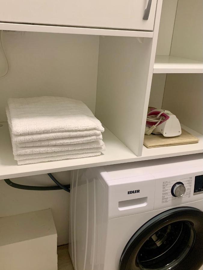 קייב New 3 Rooms Apartment Near The Metro Station מראה חיצוני תמונה